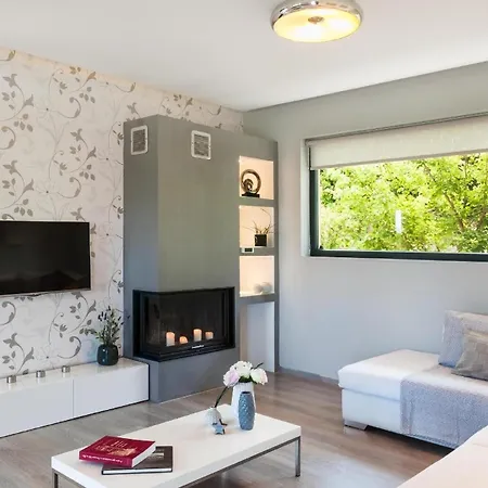 Ferienhaus Mit Privatpool Fuer 8 Personen Ca 200 Qm In Koskinou, Dodekanes Rhodos